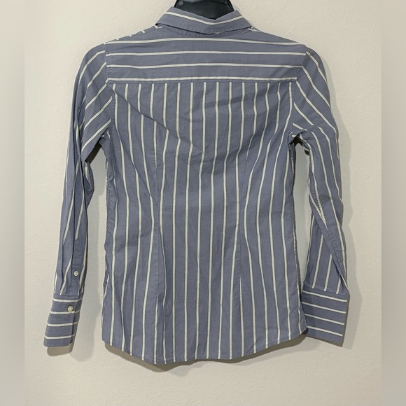 Banana Republic Petite Riley Fit Button-Up Shirt Blue White Striped 00 - Picture 3 of 3